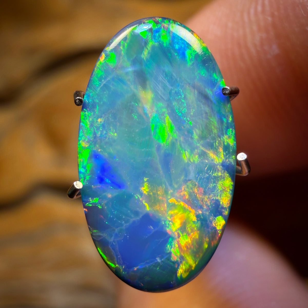 2.6cts - Lightning Ridge Opal Doublet