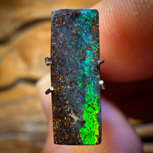 2.6cts - Queensland Boulder Seam Opal