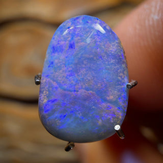2.8cts - Queensland Boulder Seam Opal. Australian Opal