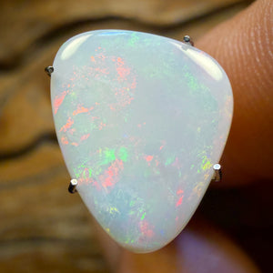 2.9cts - South Australian White Opal from Coober Pedy
