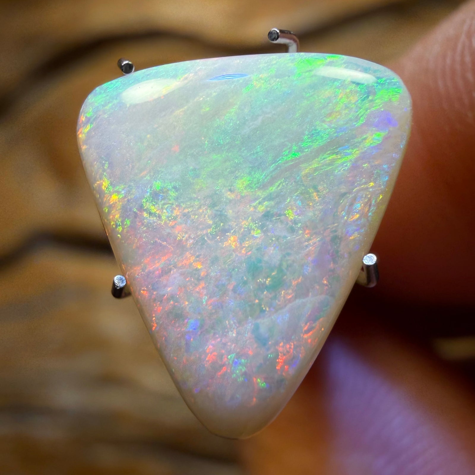2.9cts - South Australian White Opal from Coober Pedy