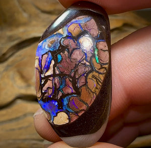 27.6cts - “Rivers” Australian Boulder Opal. Blue Tribal  Pattern