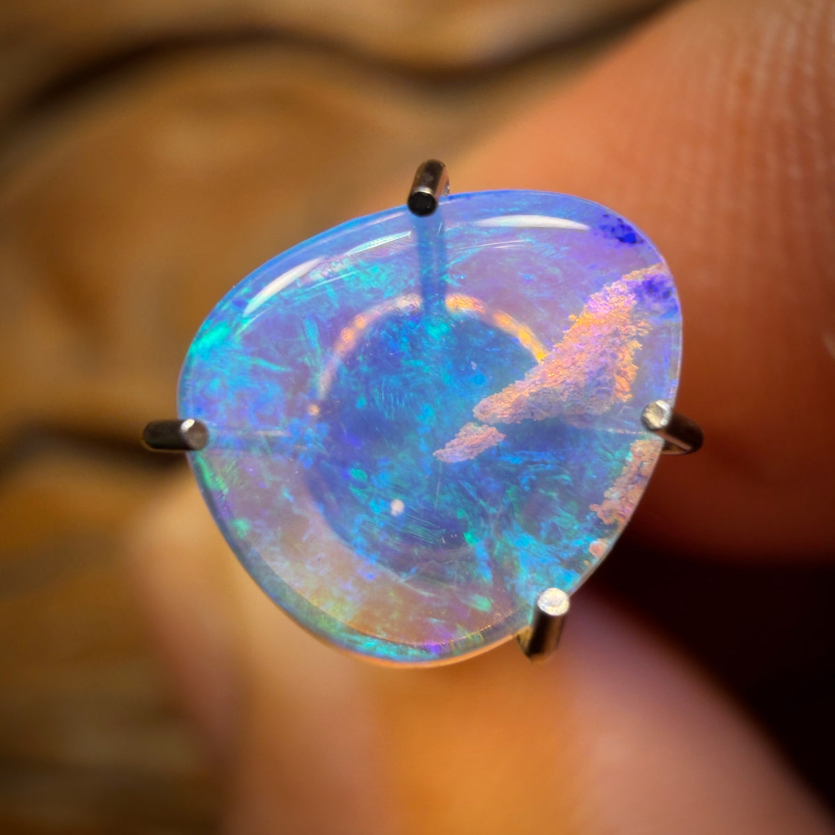 0.7cts - Solid Australian Boulder Pipe Crystal Opal Bargain