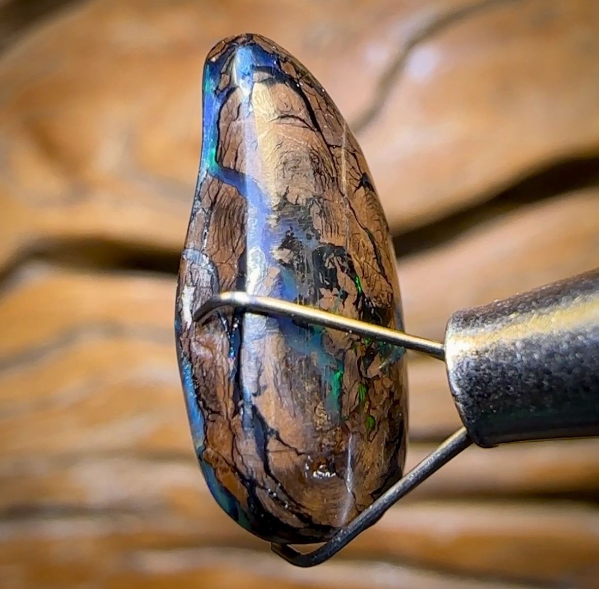 8.4cts - “Plasma Stream” Queensland Boulder Seam Opal