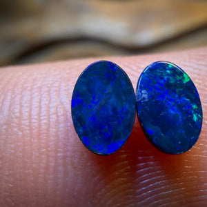 Bargain Card! 0.72cts - Australian Boulder Opal Doublet Pair