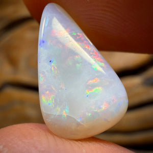 Wildcard! 5.7cts - South Australian White Opal from Coober Pedy