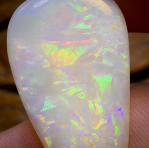 🔨 AUCTION 🔨 Reserve 💎 High Roller Banger Auction 💎 18.1cts - South Australian White Opal