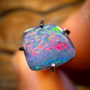 🔨 AUCTION 🔨 Reserve 💎 High Roller Banger Auction 💎 0.8cts - Solid Queensland Boulder Seam Opal. Top Red Multi