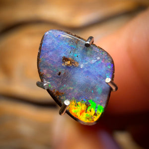 🔨 AUCTION 🔨 No Reserve 0.8cts - Queensland Boulder Seam Opal. Australian Opal