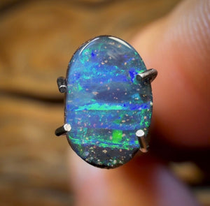 0.85cts - Queensland Boulder Seam Opal from Winton. Australian Opal