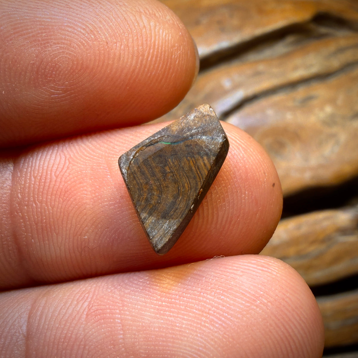 2.8cts - Australian Boulder Seam Opal