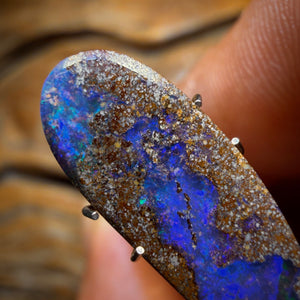 3.9cts - Queensland Boulder Seam Opal. Australian Opal