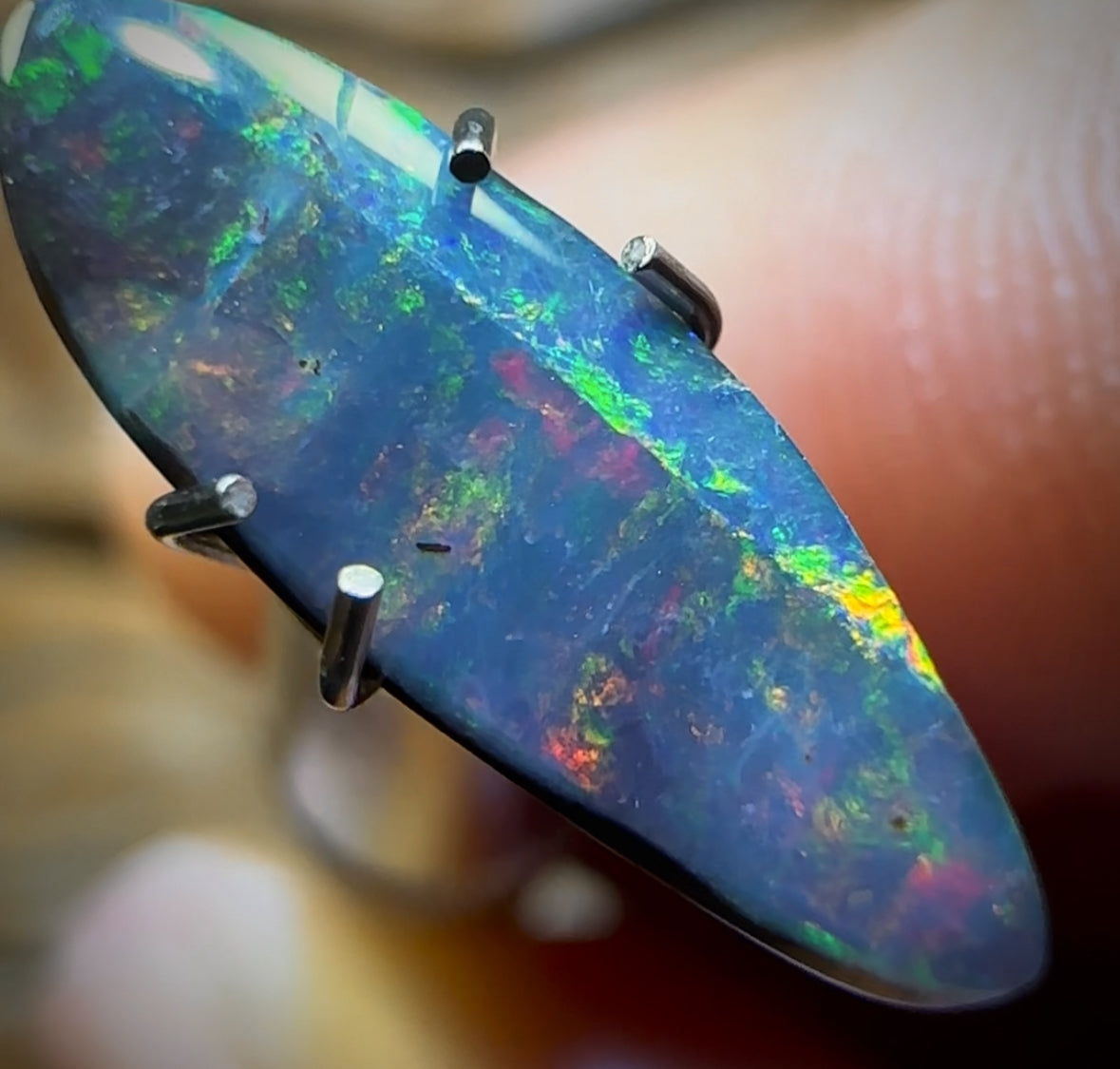 1.55cts - Queensland Boulder Seam Opal