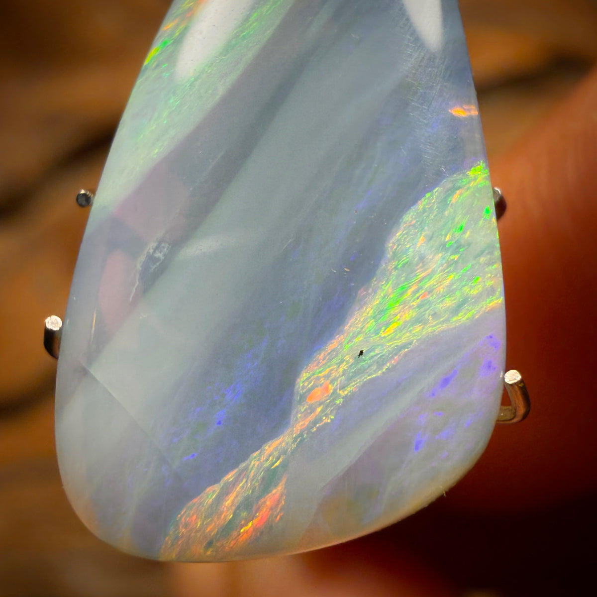 8.8cts - Australian Boulder Seam Opal