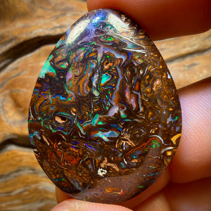 Bargain Banger Card of the Night! 79.8cts - “Art of Opal” Top Tribal Queensland Boulder Opal from Yowah. Electric Colour AND Double Sided!