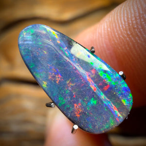 3.1cts - Top Queensland Boulder Seam Opal Gem. Australian Opal
