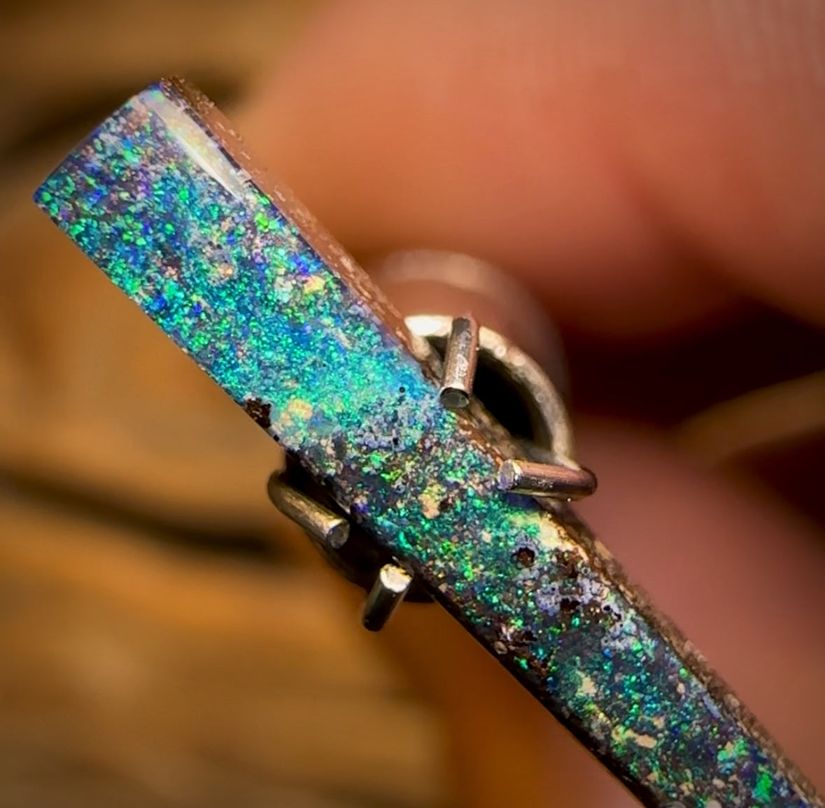 🔨 AUCTION 🔨 No Reserve 1.45cts - Queensland Boulder Seam Opal