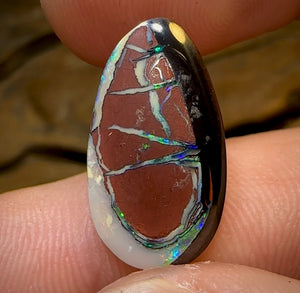 7.5cts - Australian Boulder Opal. Partial Eye Kernel