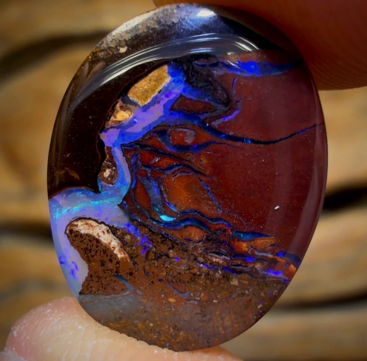 8.9cts - Tribal Yowah Nut Opal. Double Sided