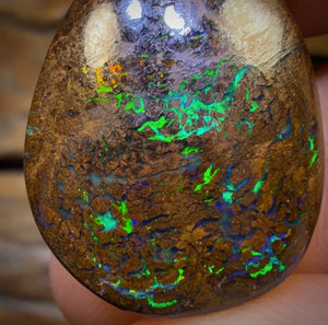 32.2cts - Top Bubbleband Opal from Winton. Australian Opal