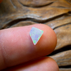 🔨 AUCTION 🔨 No Reserve 0.15cts - South Australian Crystal Opal