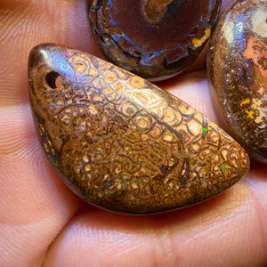 🔒133.8cts - 5x Drilled Tribal Queensland Boulder Opals. BARGAIN Wholesale Parcel