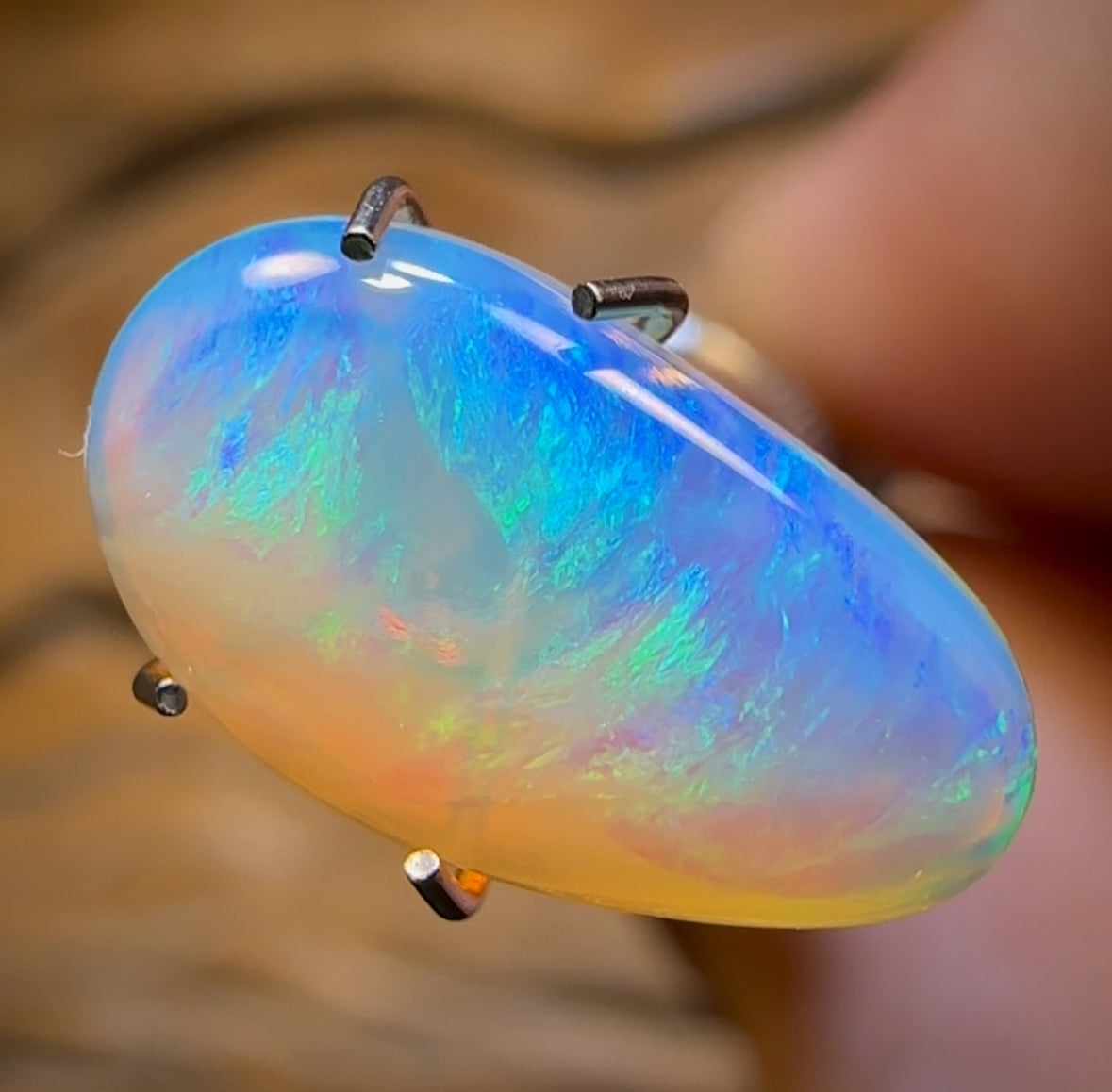 1.75cts - Lightning Ridge Crystal Opal