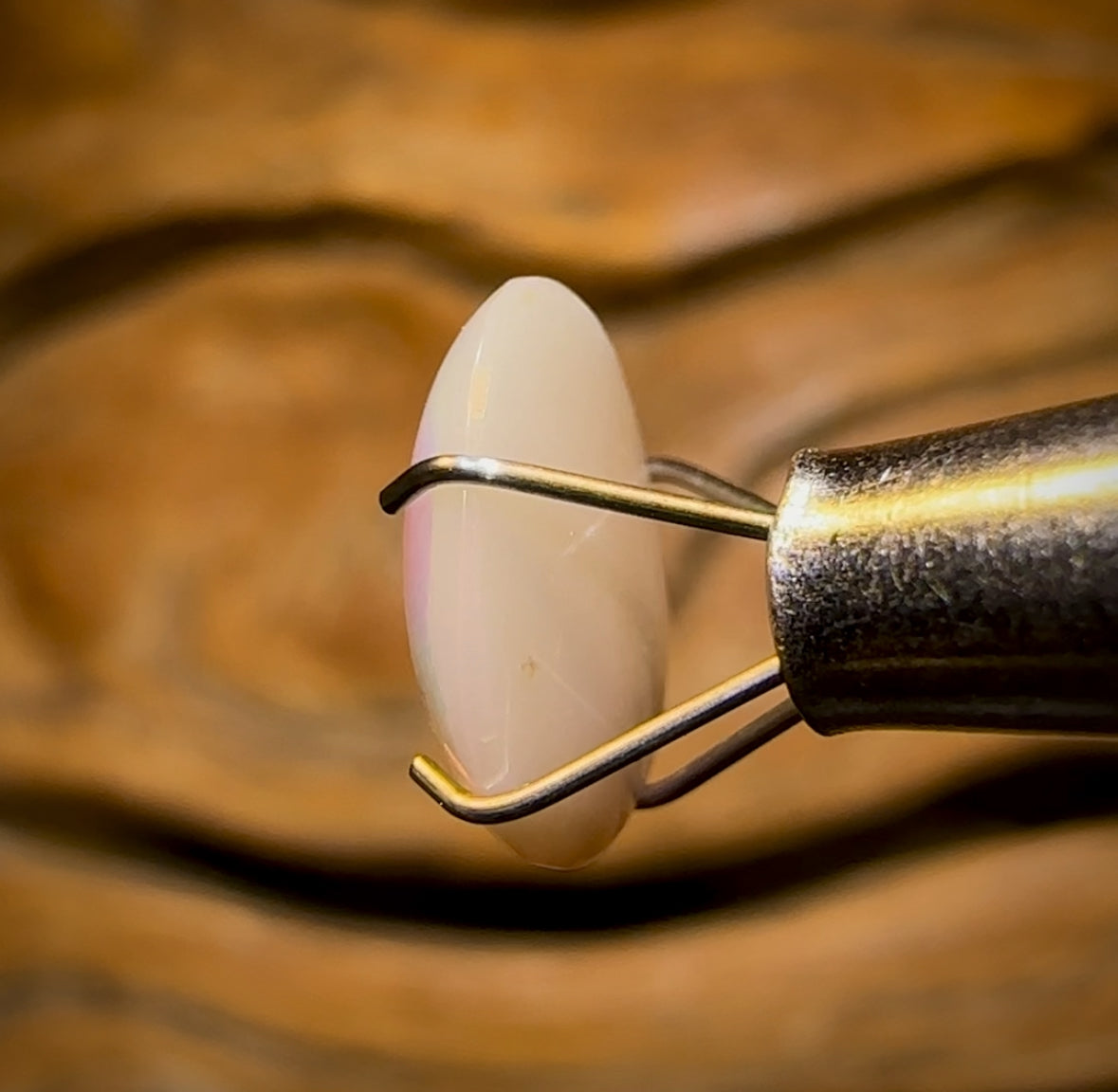 🔨 AUCTION 🔨 “Green Lantern” 3.2cts - South Australian White Opal