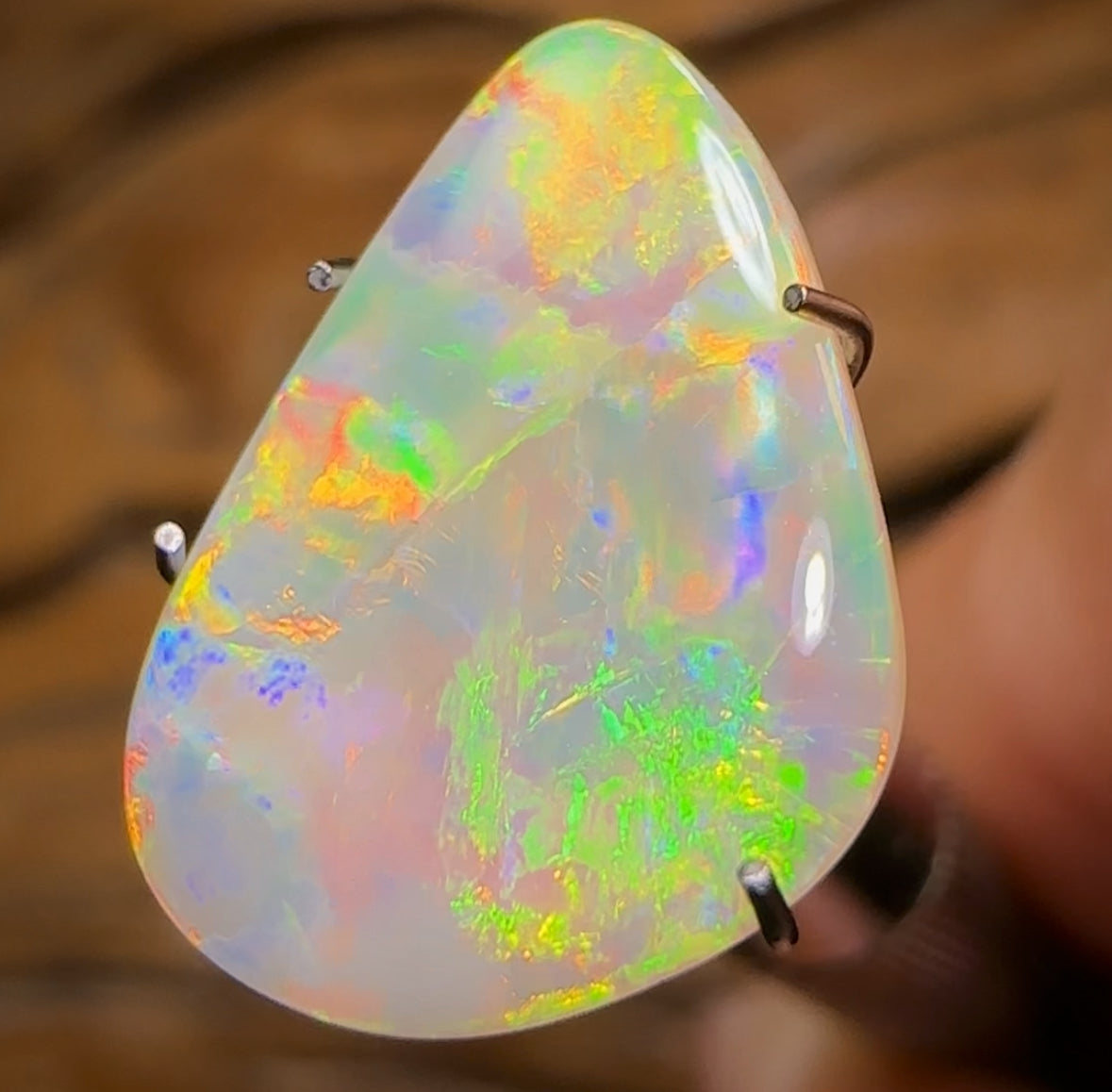 2.55cts - Top South Australian Crystal Opal