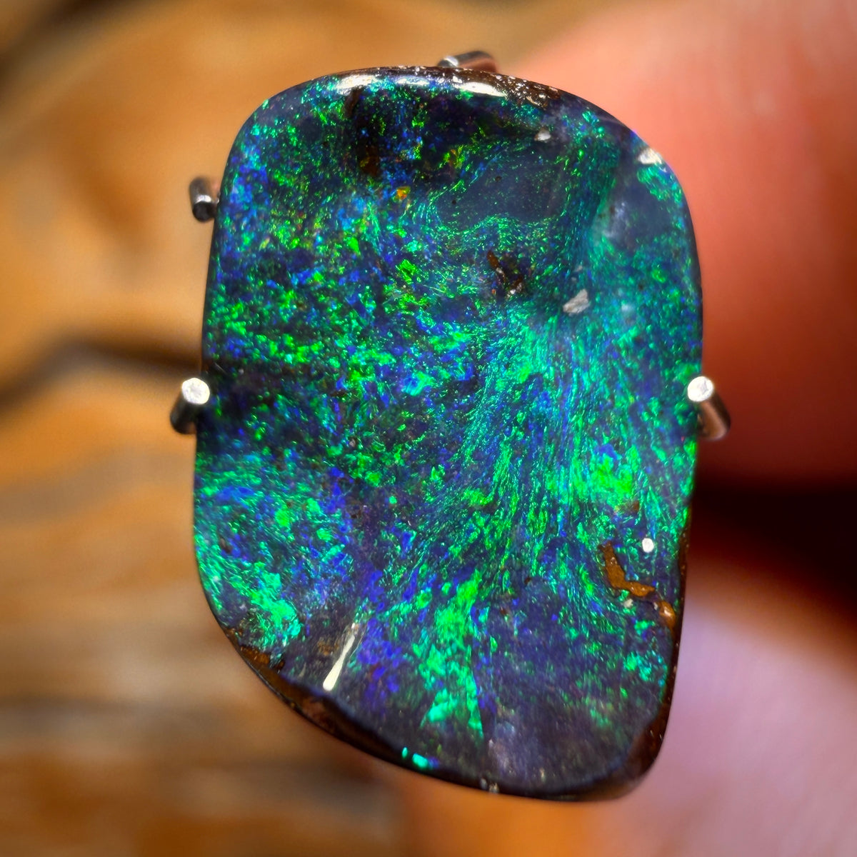 3.1cts - Australian Boulder Seam Opal