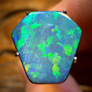 3.1cts - Lightning Ridge Opal Doublet