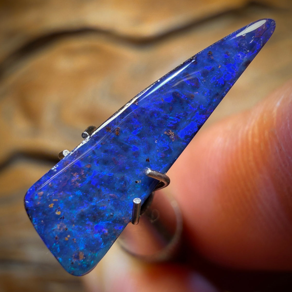 3.1cts - Queensland Boulder Seam Opal. Australian Opal