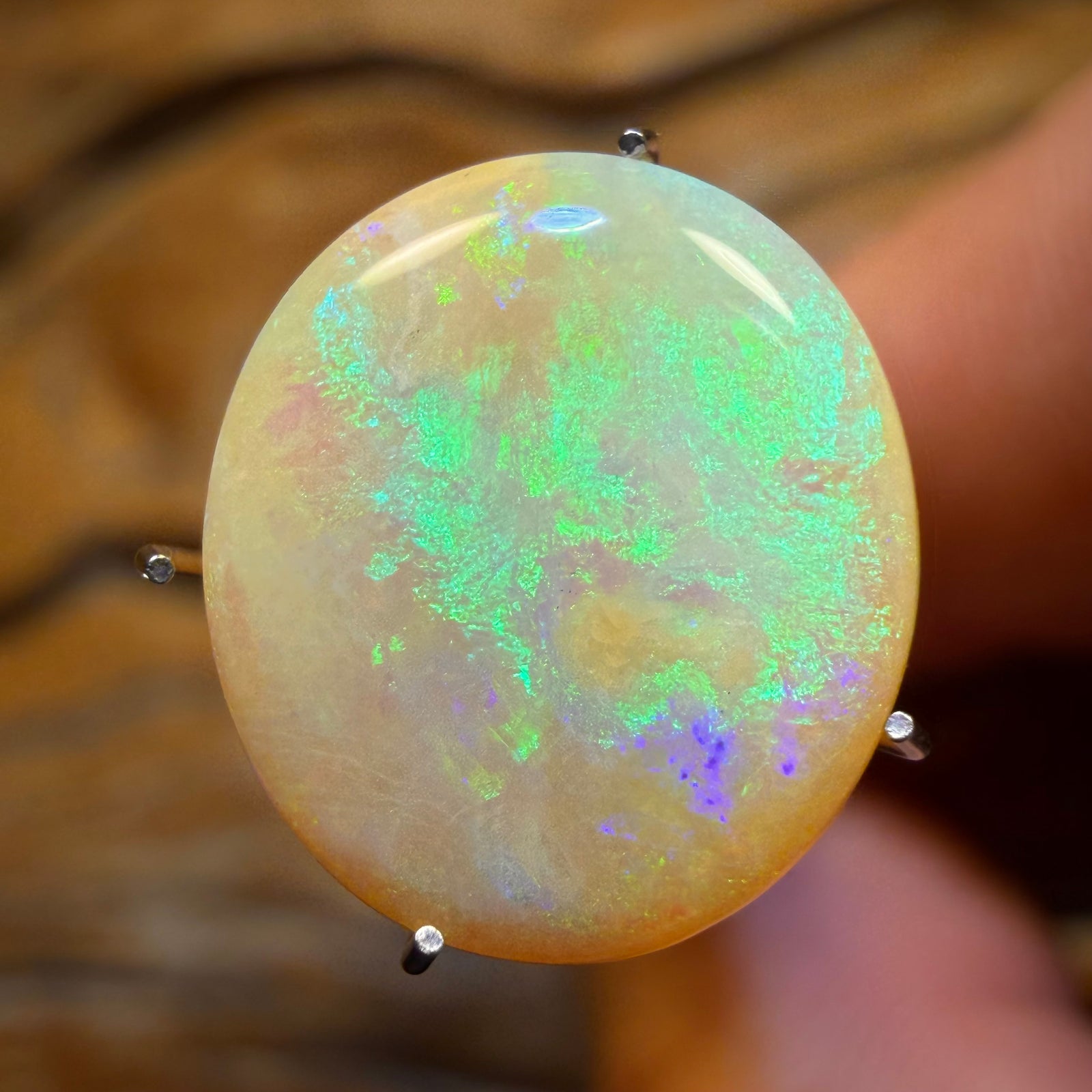 3.8cts - South Australian Light Opal