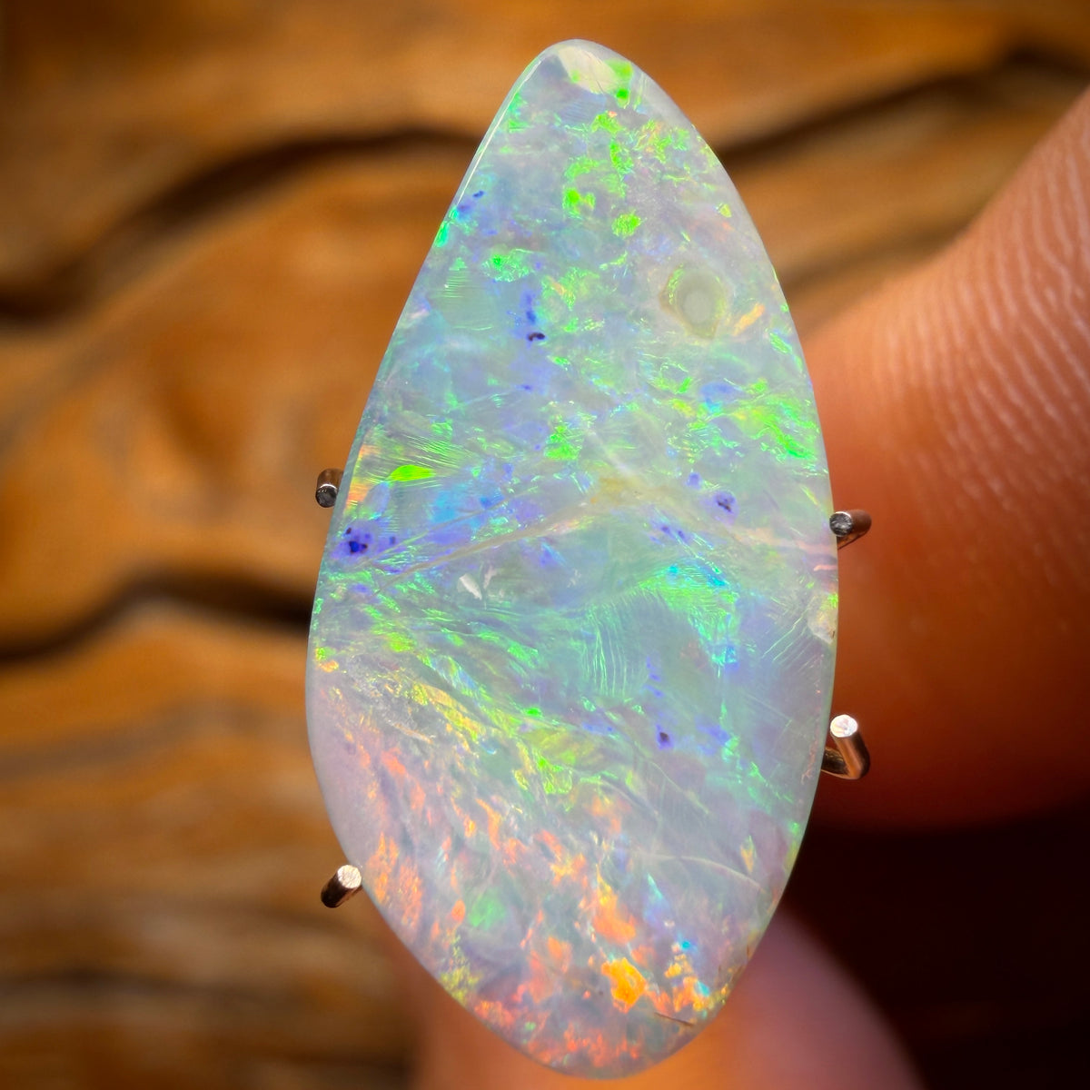 3.9cts - Australian Boulder Opal Doublet