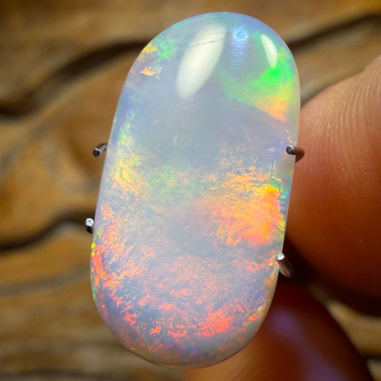 3.9cts - Rare South Australian Crystal Opal from Mintabie