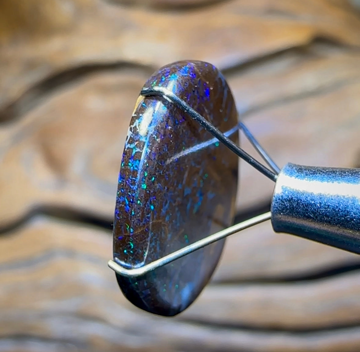 9.2cts - Bubble Band Opal from Winton, Top Oval Highly Polished Cut - Opal Whisperers