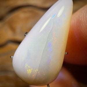 🔨 AUCTION 🔨 No Reserve 7.7cts - South Australian White Opal from Coober Pedy