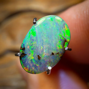 Bargain Card! 1.1cts - Queensland Boulder Seam Opal Gem