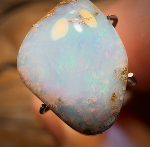 4.1cts - Solid Australian Boulder Pipe Opal. BARGAIN