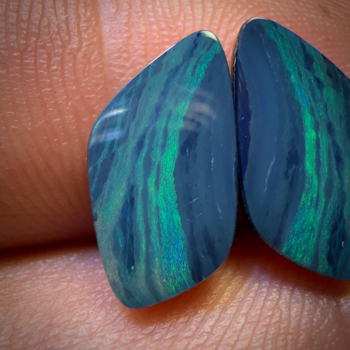 4,2 cts - Paire de doublets d'opale boulder australienne