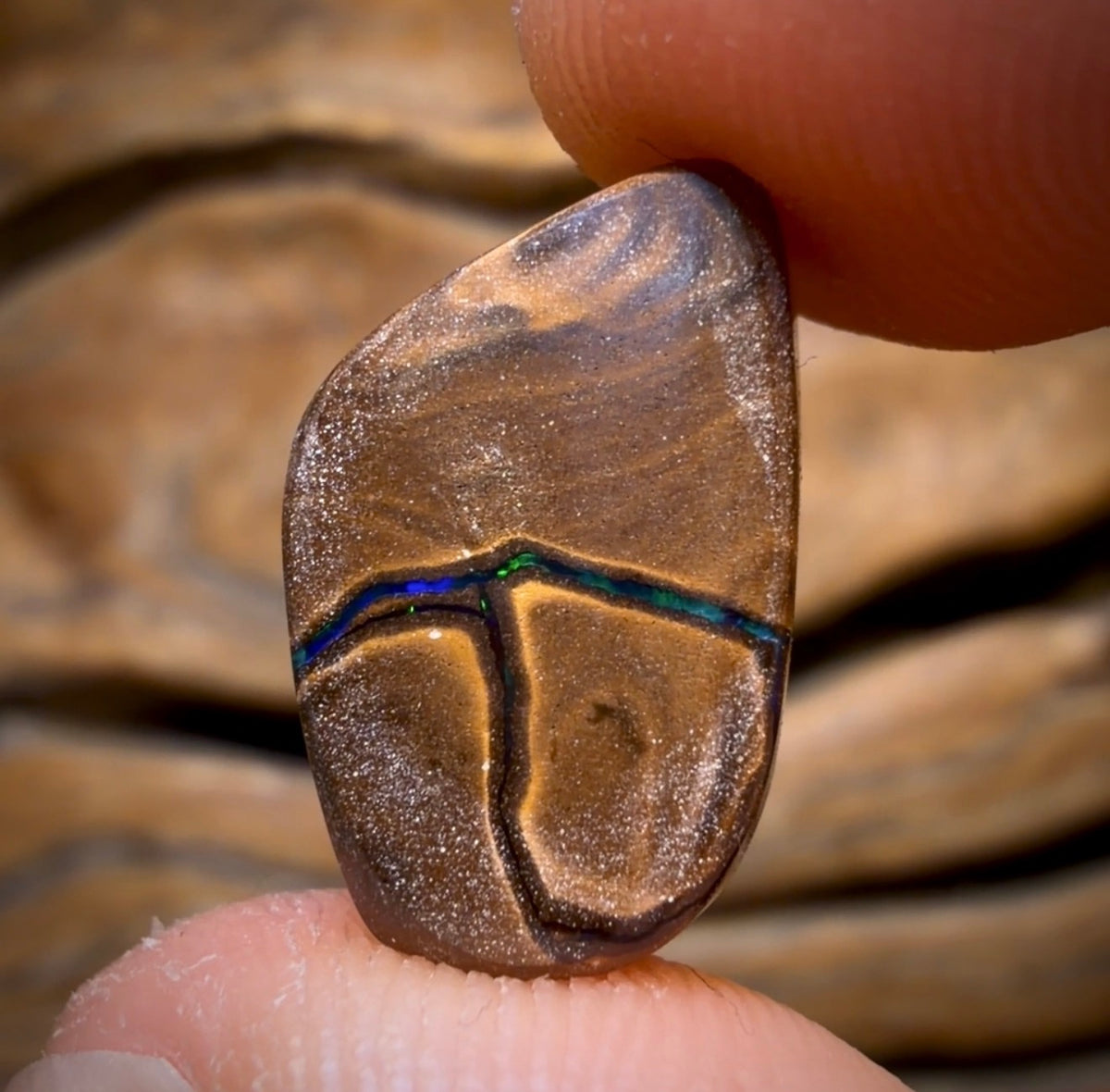 7.4cts - Deep Ocean Queensland Boulder Seam Opal