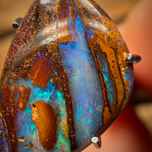 4.1cts - Queensland Boulder Seam Opal. Australian Opal