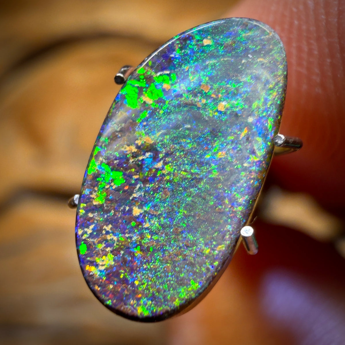 2.1cts - Queensland Boulder Seam Opal. Australian Opal