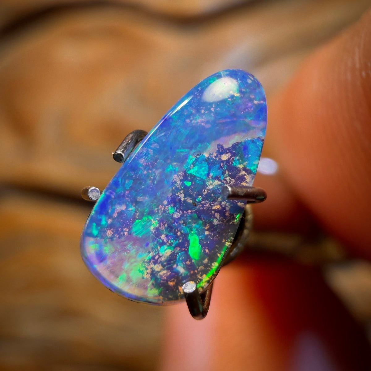🔨 AUCTION 🔨 0.9cts - Reef Jewel Australian Boulder Seam Opal
