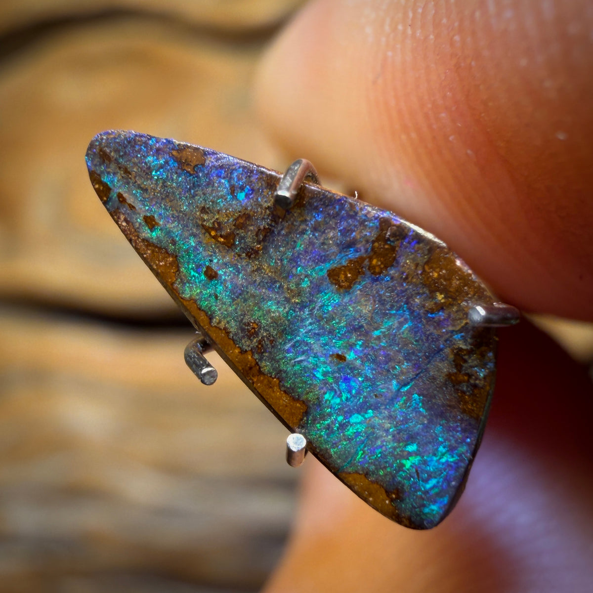 1.55cts - Australian Boulder Seam Opal