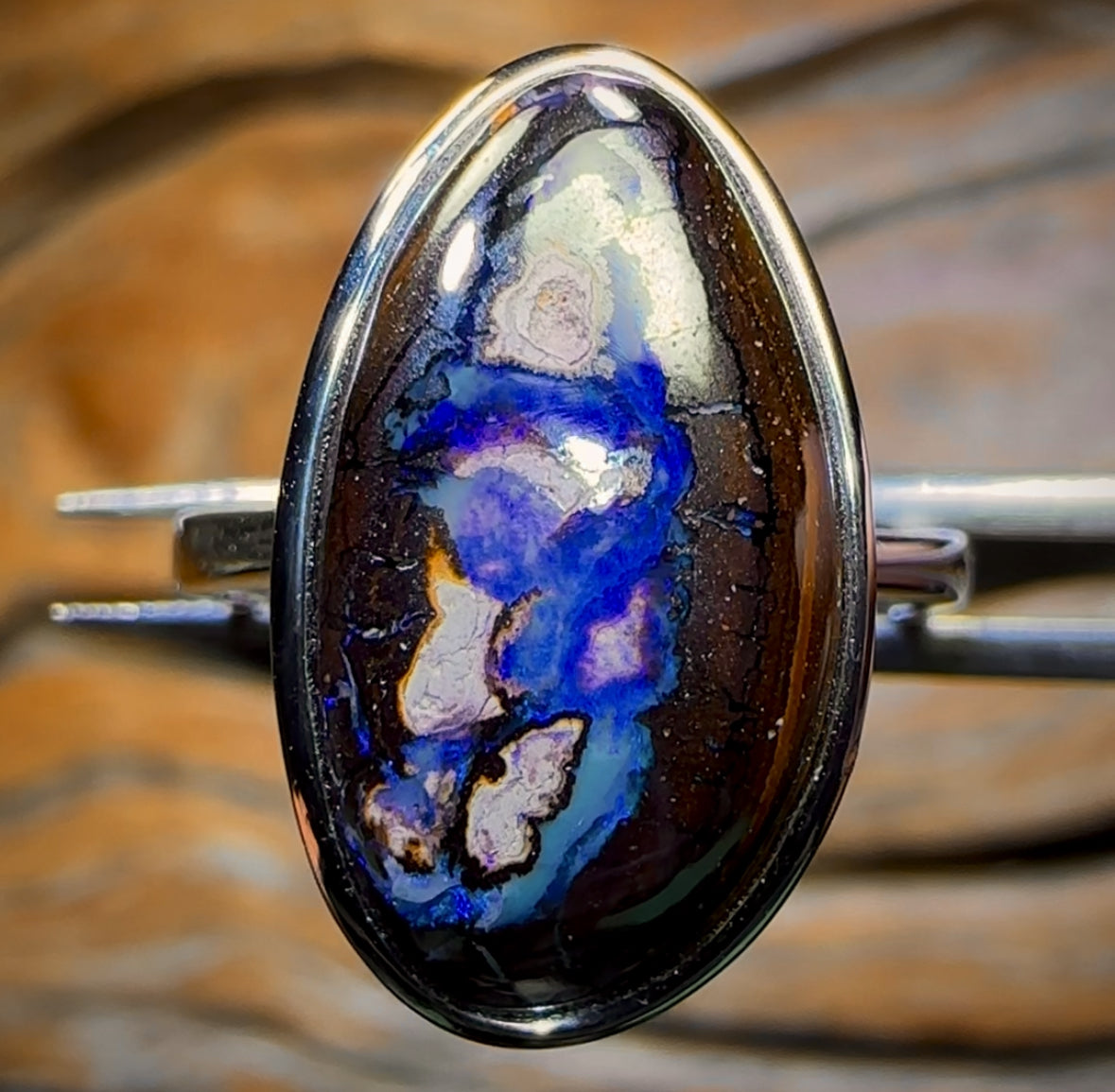 TRIBAL MUMMY Sterling Silver - Solid Yowah Nut Kernel with Tribal Pattern Opal Ring