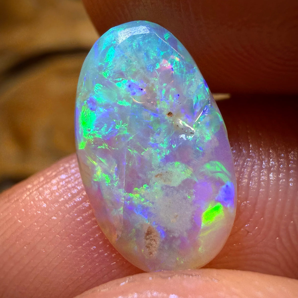 2.7cts - Lightning Ridge Crystal Opal Rub