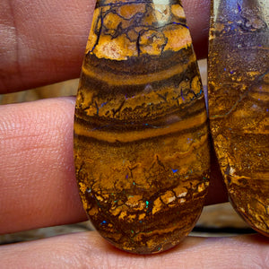 83.9cts - Stammes Boulder-Opal-Paar aus Queensland