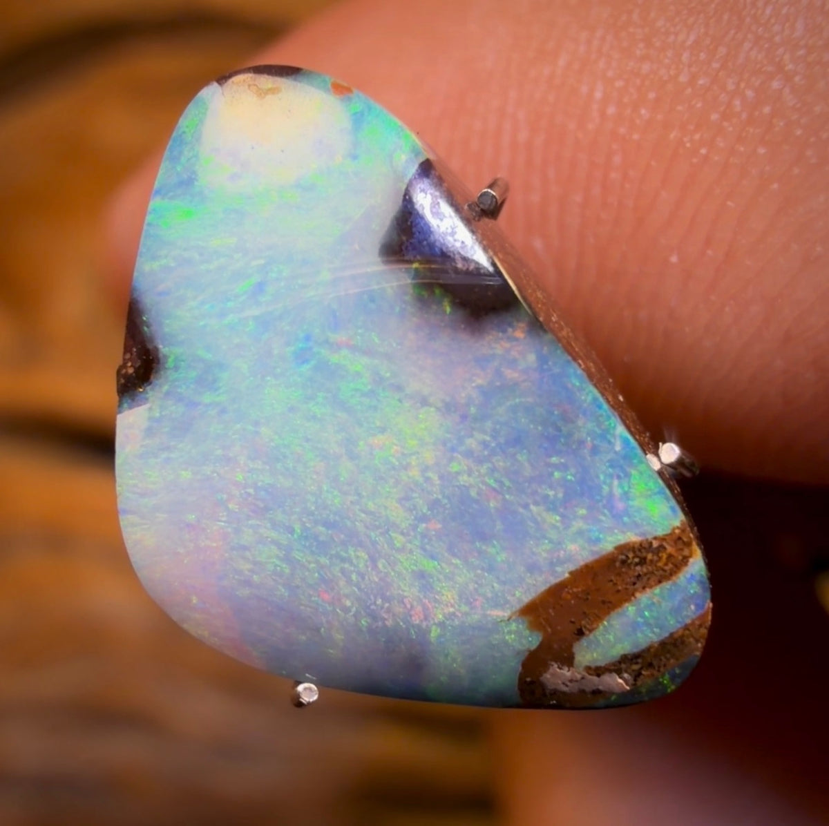 4.6cts - Queensland Boulder Seam Opal from Winton. Australian Opal