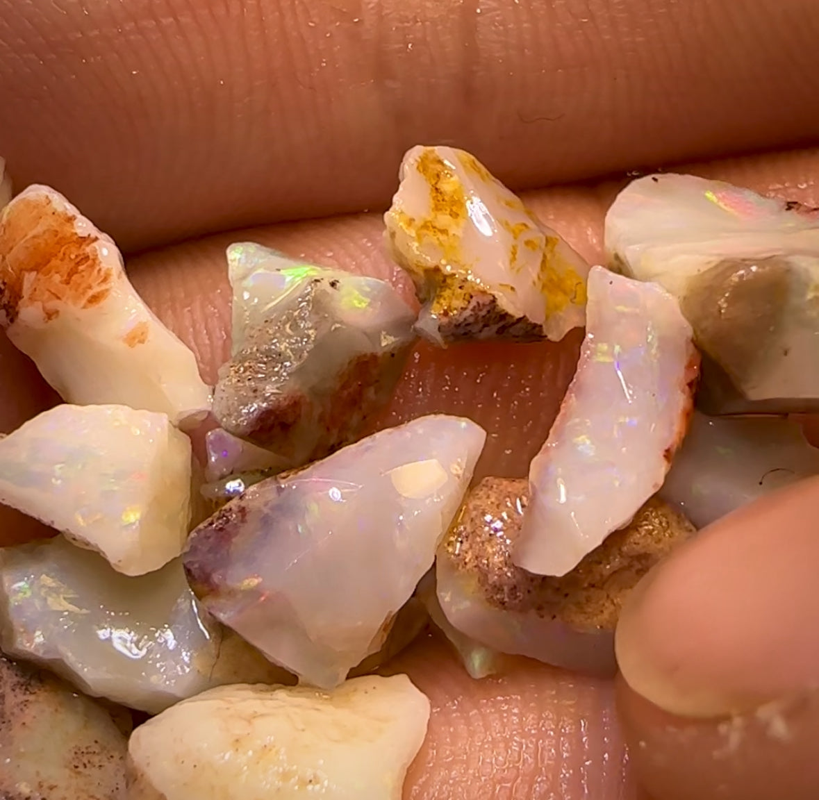 🔨 AUCTION 🔨 37.5cts - 20x South Australian Rare Mintabie Opal Rough Parcel